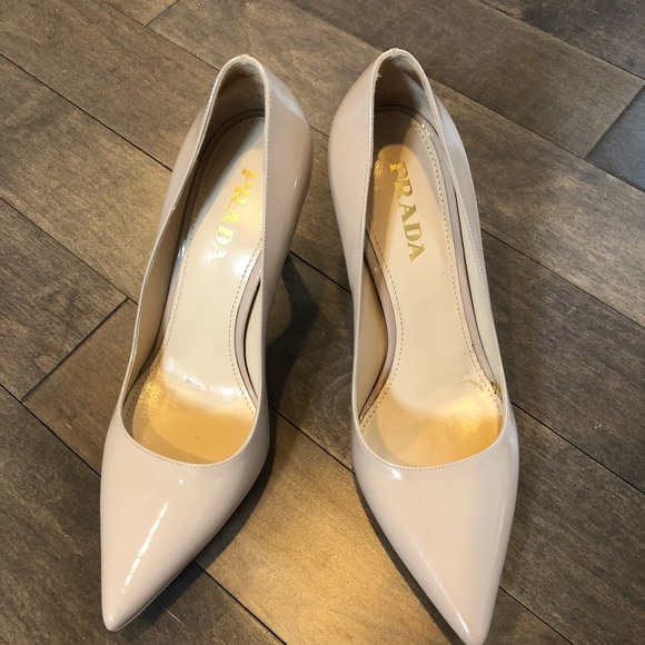 ⭐️PRADA Nude patent leather pointed toe platform⭐️ - Picture 2 of 6